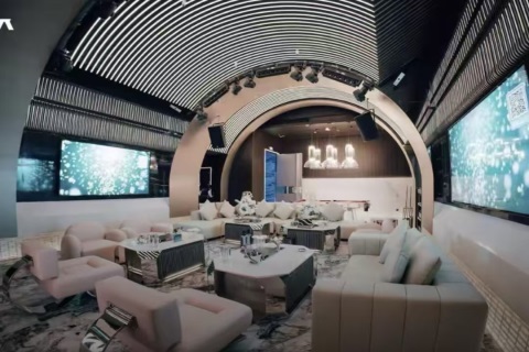 蓉城夜色职遇青春 社交达人绽放光彩